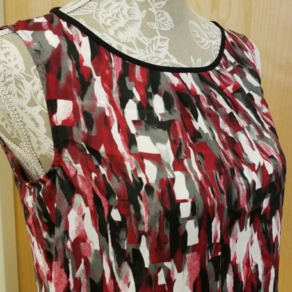 Kasper Red Sleeveless Blouse